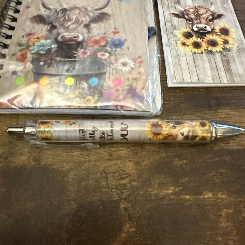 Highland Cow Floral Mini Notebook and Pen 3 piece Set NIB